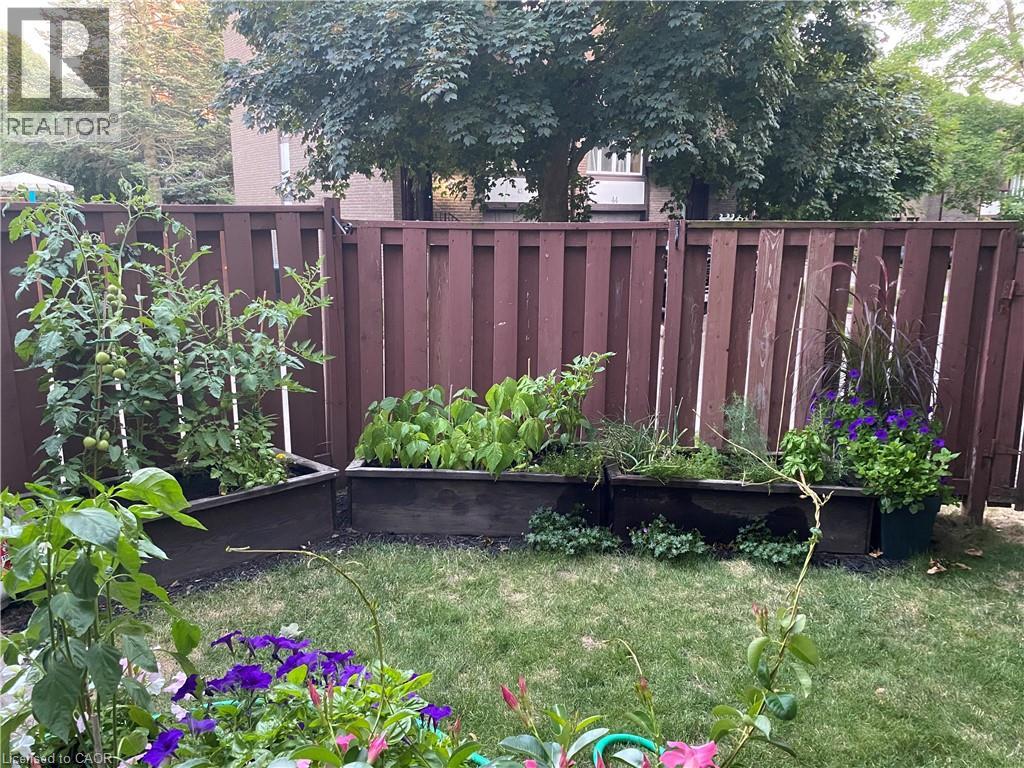 46 CEDARWOODS Crescent Unit# 27 thumbnail 25