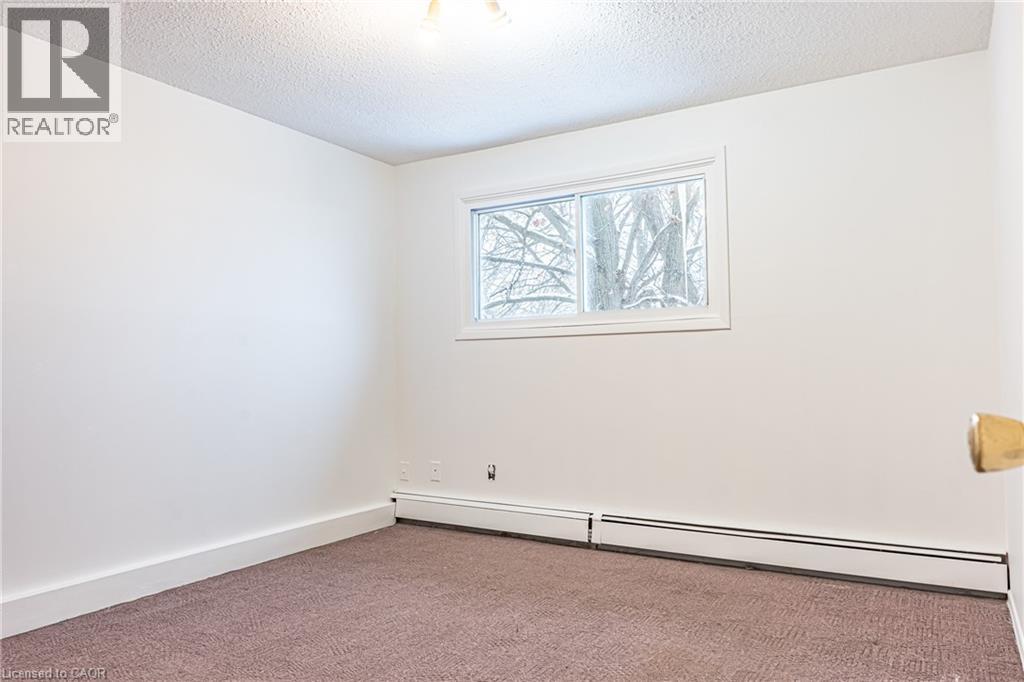 643 ALBERT Street Unit# 2 thumbnail 16