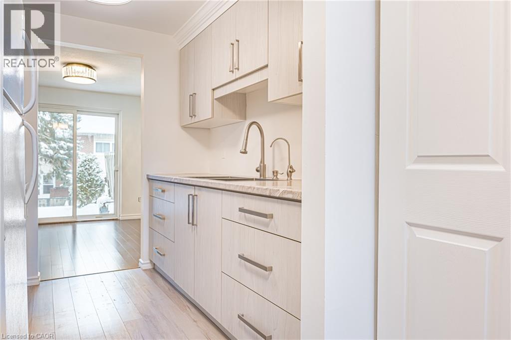 643 ALBERT Street Unit# 2 thumbnail 7