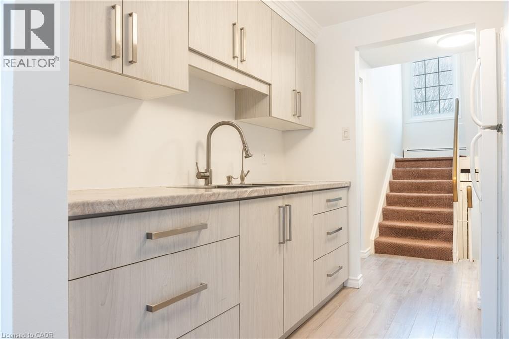 643 ALBERT Street Unit# 2 thumbnail 9