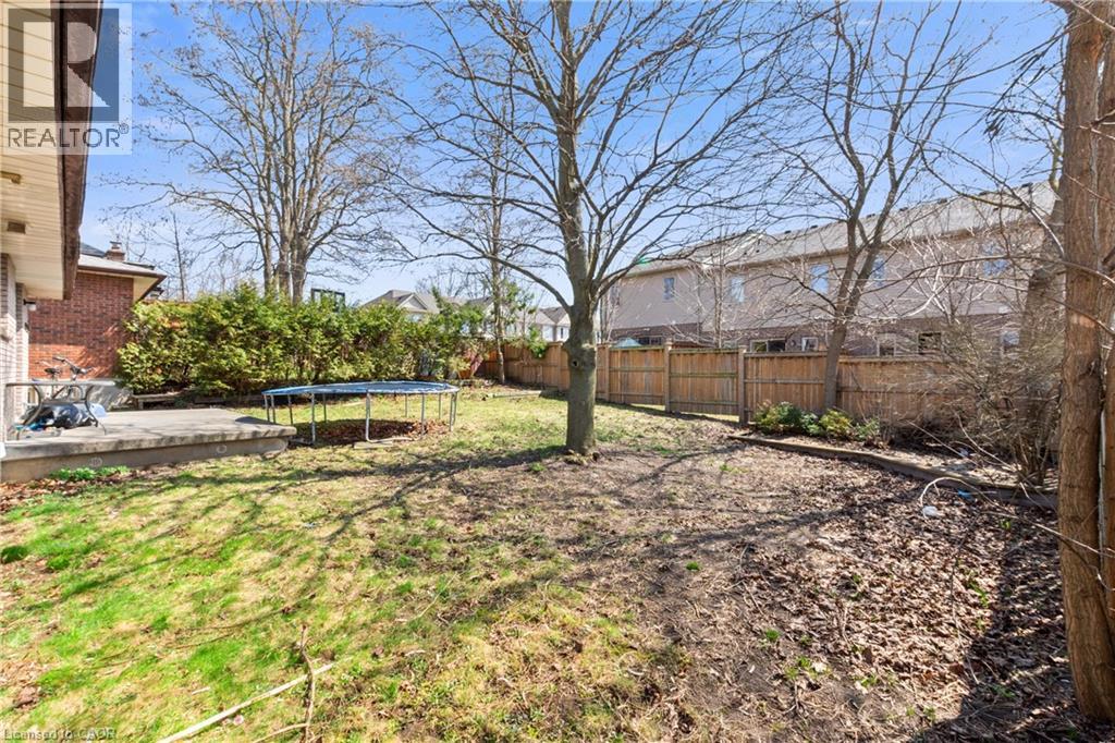 23 AMHERST Drive thumbnail 19