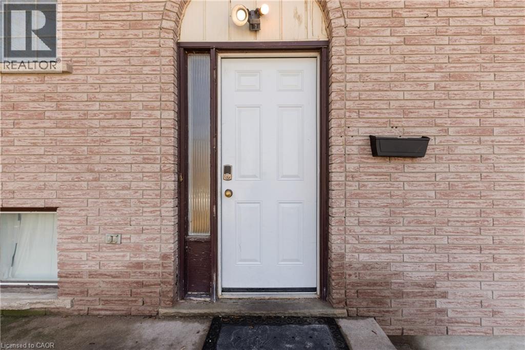 23 AMHERST Drive thumbnail 2