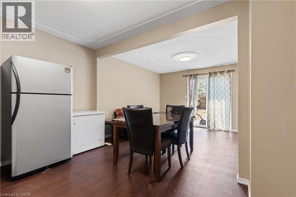 23 AMHERST Drive thumbnail 4