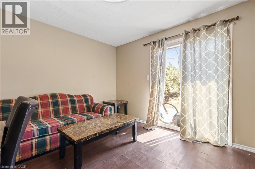 23 AMHERST Drive thumbnail 5