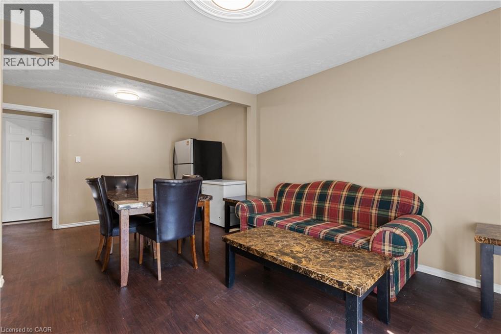 23 AMHERST Drive thumbnail 6