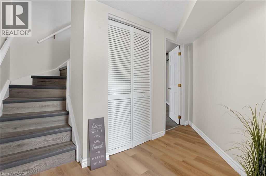 60 ELMSDALE Drive Unit# 66 thumbnail 3