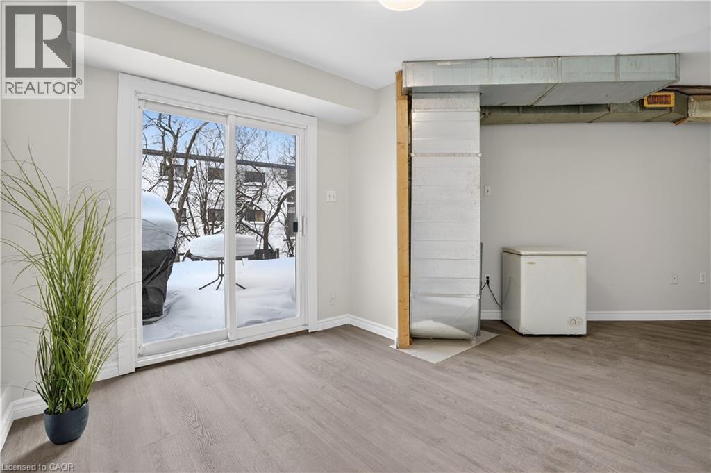 60 ELMSDALE Drive Unit# 66 thumbnail 4