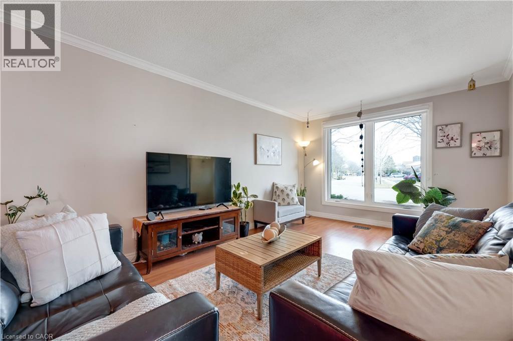 72 ST JEROME Crescent thumbnail 11