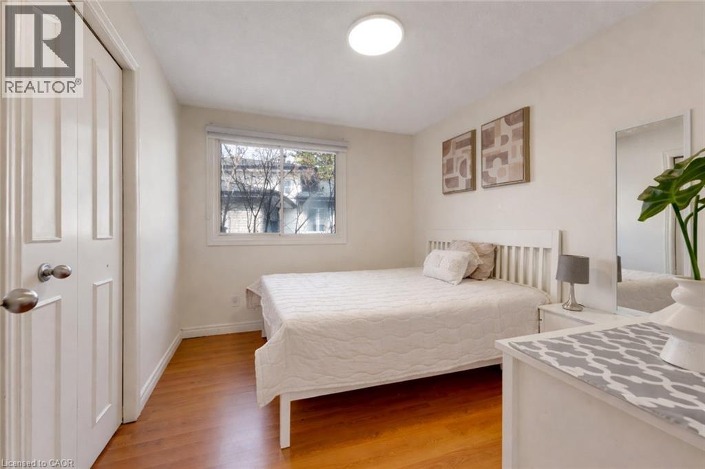 72 ST JEROME Crescent thumbnail 15