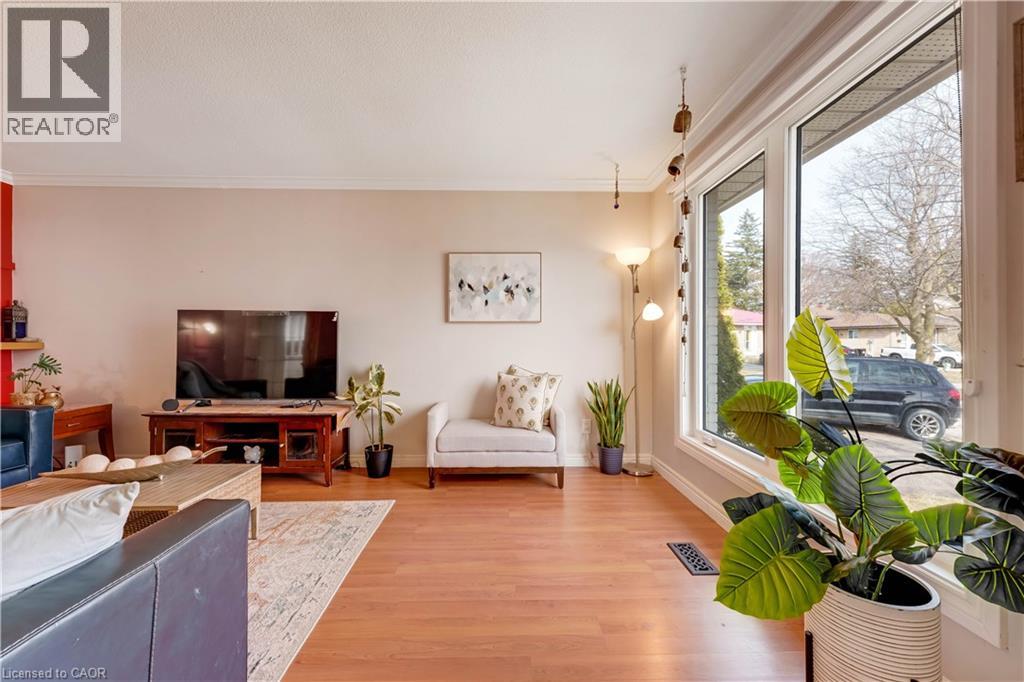 72 ST JEROME Crescent thumbnail 7