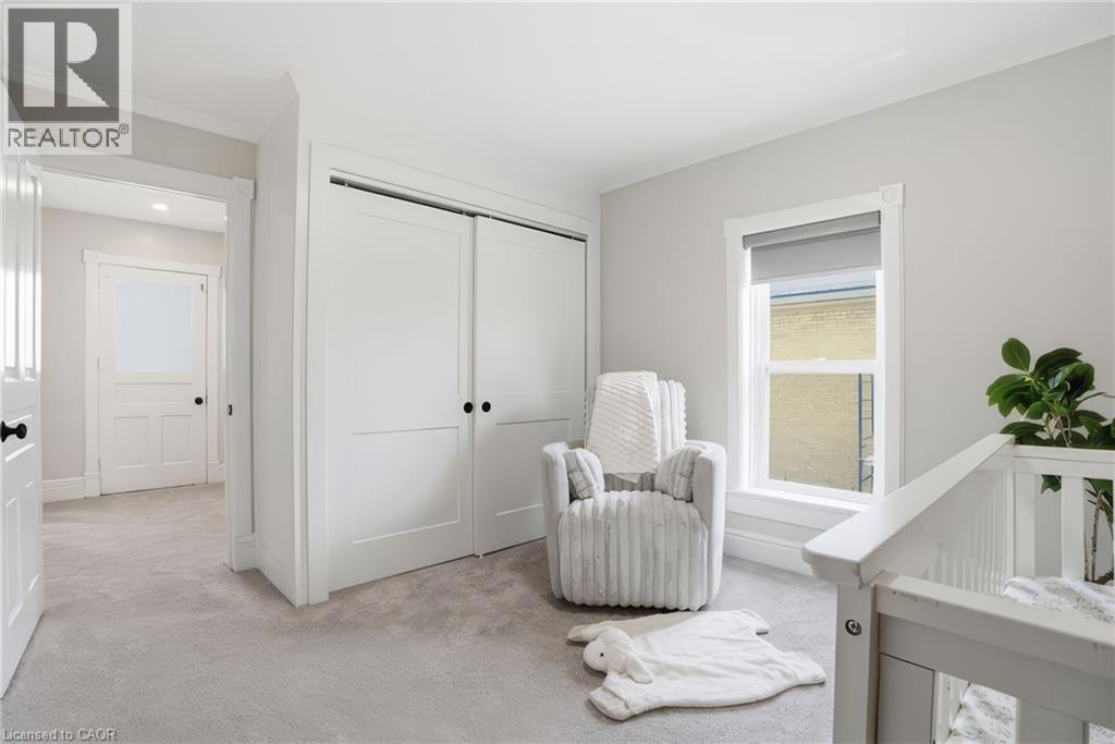 742 VINE Street thumbnail 23