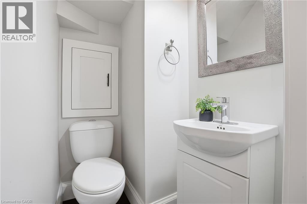 742 VINE Street thumbnail 20