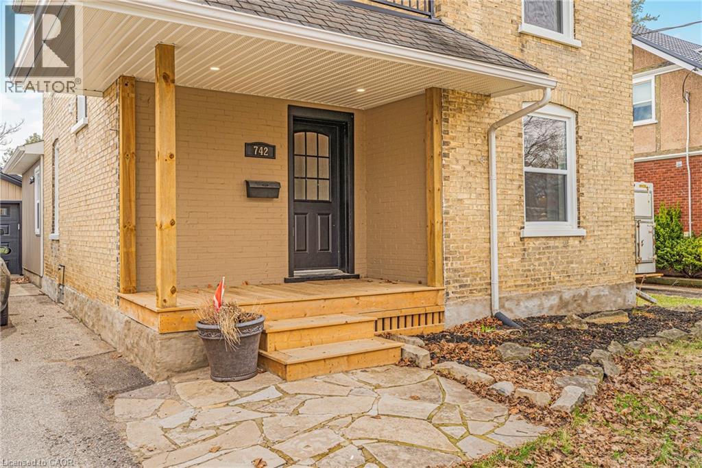 742 VINE Street thumbnail 2