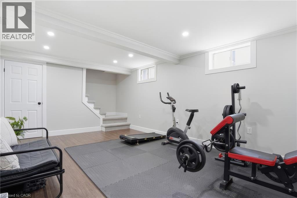 742 VINE Street thumbnail 32