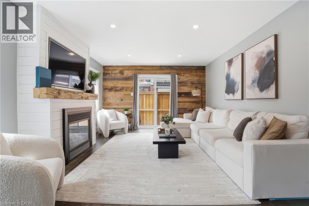 742 VINE Street thumbnail 17