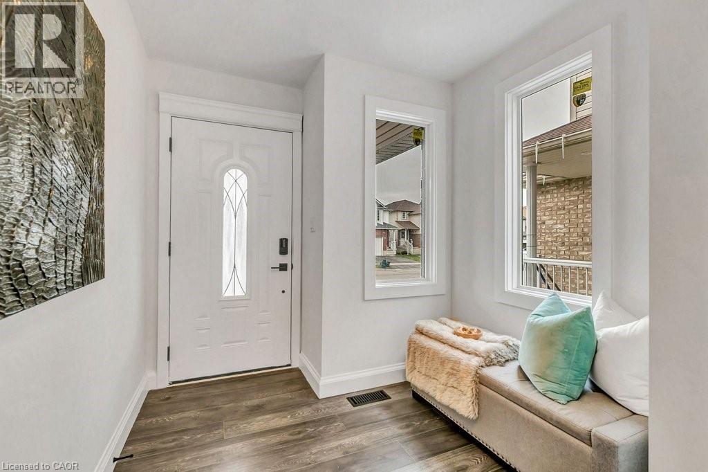 62 TOTTENHAM Street thumbnail 7