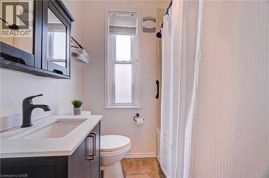 18 KAY Street thumbnail 25