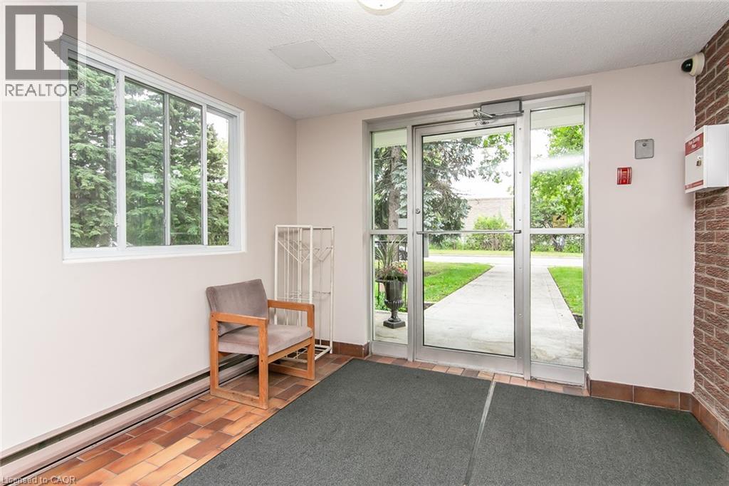 30 AVALON Place Unit# 203 thumbnail 4