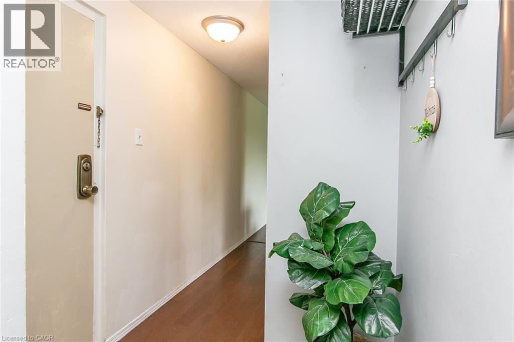 30 AVALON Place Unit# 203 thumbnail 8