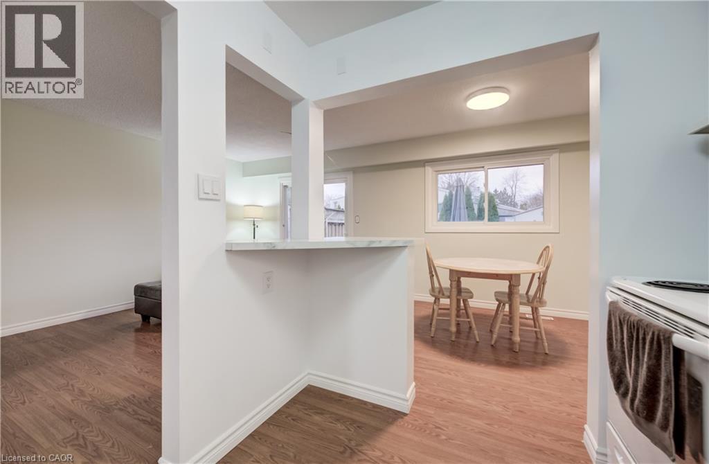 20 WESTMOUNT Mews thumbnail 14