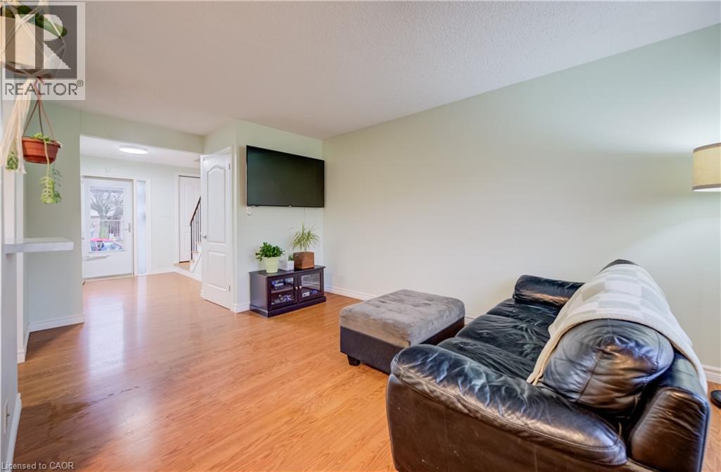 20 WESTMOUNT Mews thumbnail 9