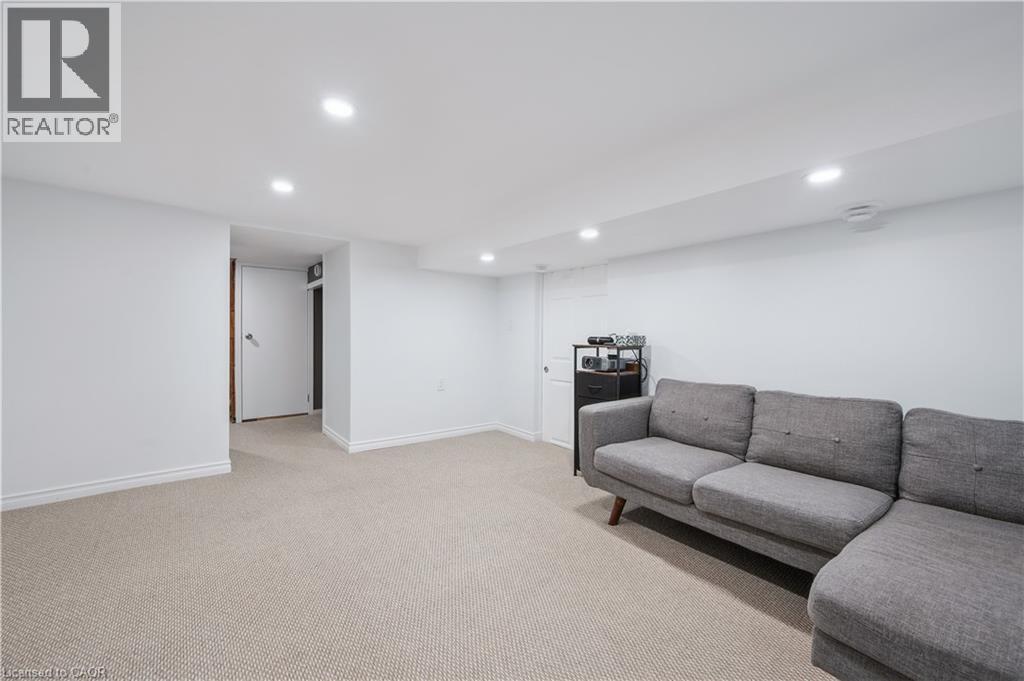 22 CHARLES Street thumbnail 29