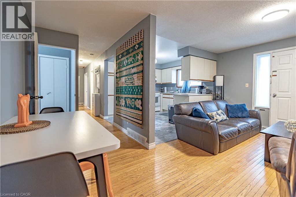 60 AUSTIN Drive thumbnail 4
