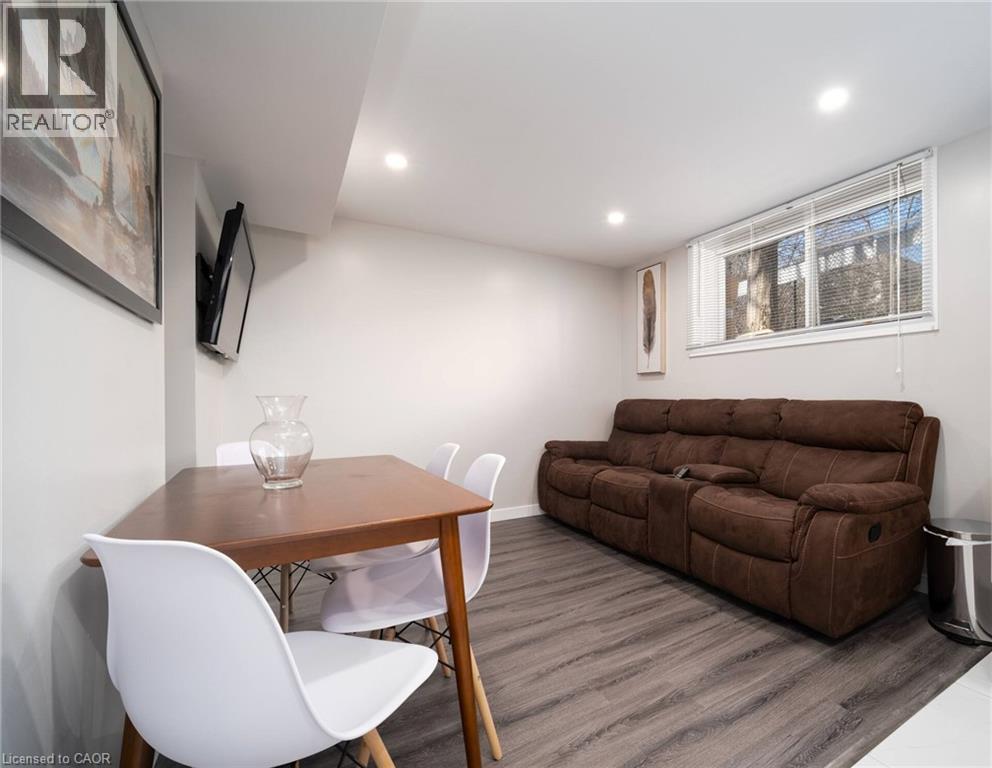 60 AUSTIN Drive thumbnail 15