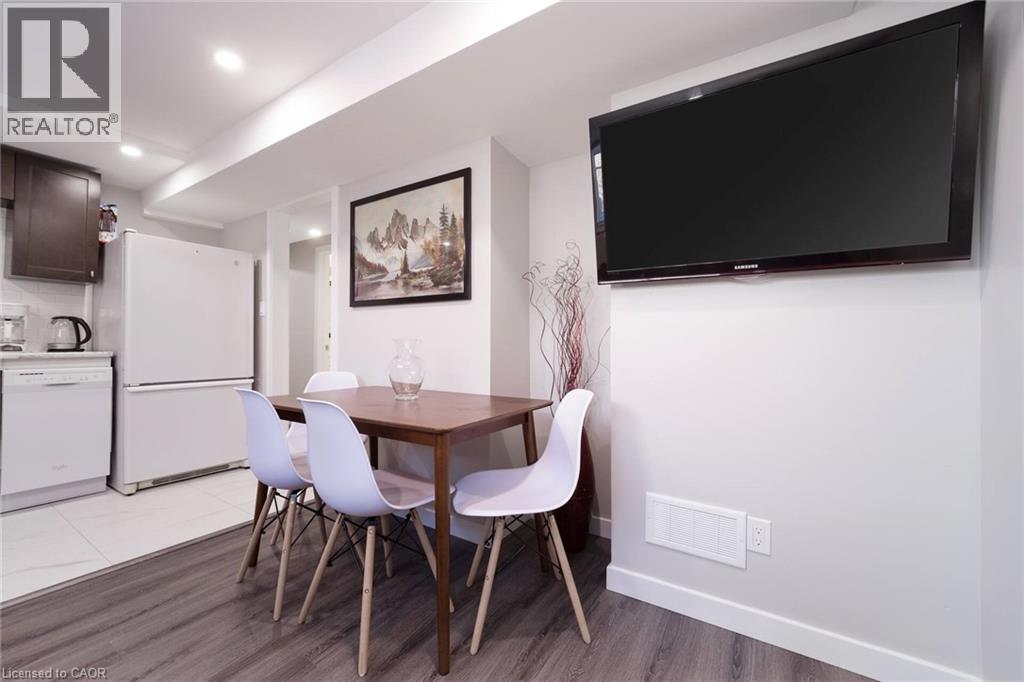 60 AUSTIN Drive thumbnail 17