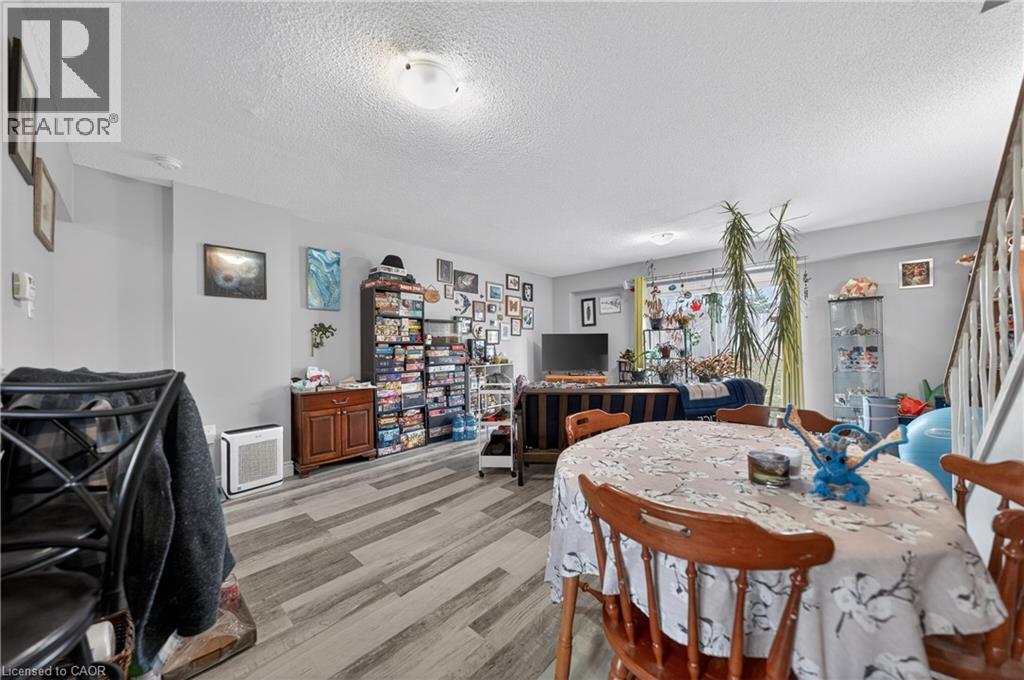 144 JANSEN Avenue Unit# 10 thumbnail 10