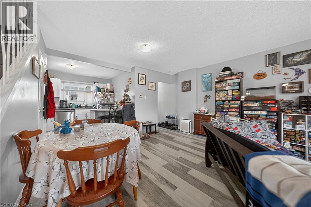 144 JANSEN Avenue Unit# 10 thumbnail 11