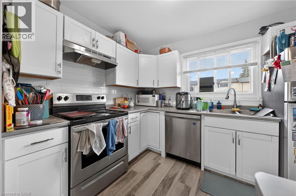 144 JANSEN Avenue Unit# 10 thumbnail 7