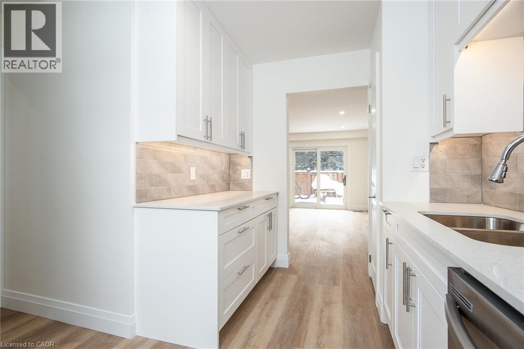 27 QUEENSTON Drive thumbnail 12