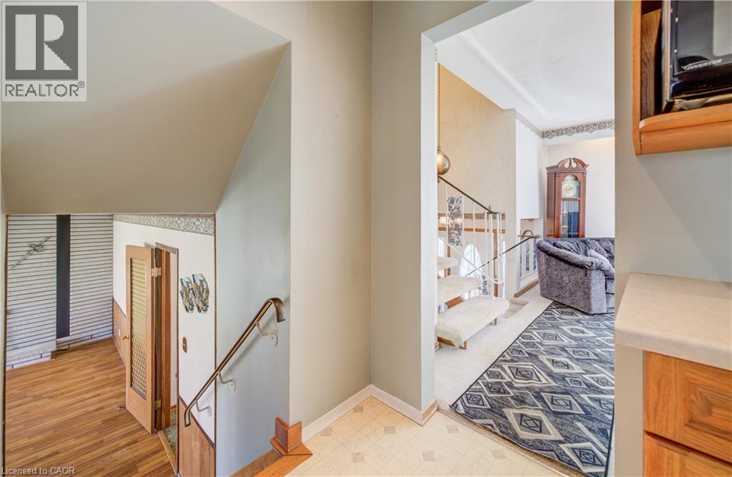 564 GLEN MANOR Boulevard thumbnail 20