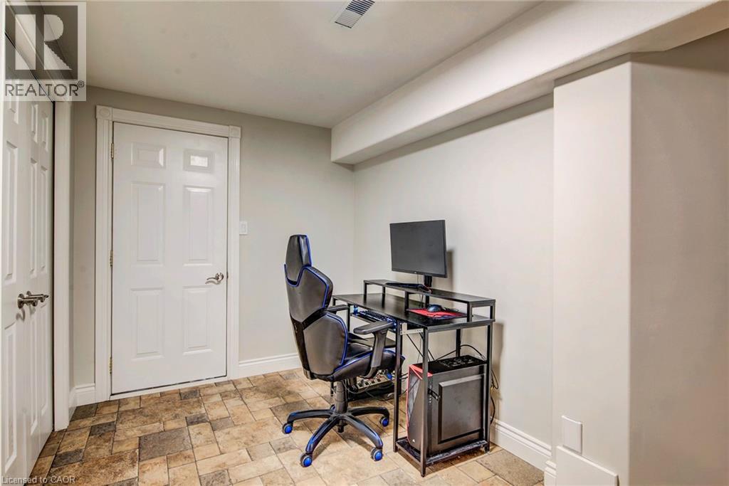 77 LASCHINGER Boulevard thumbnail 39