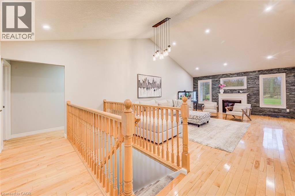 77 LASCHINGER Boulevard thumbnail 7