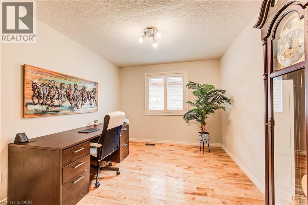 77 LASCHINGER Boulevard thumbnail 21