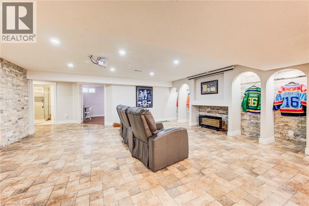 77 LASCHINGER Boulevard thumbnail 33