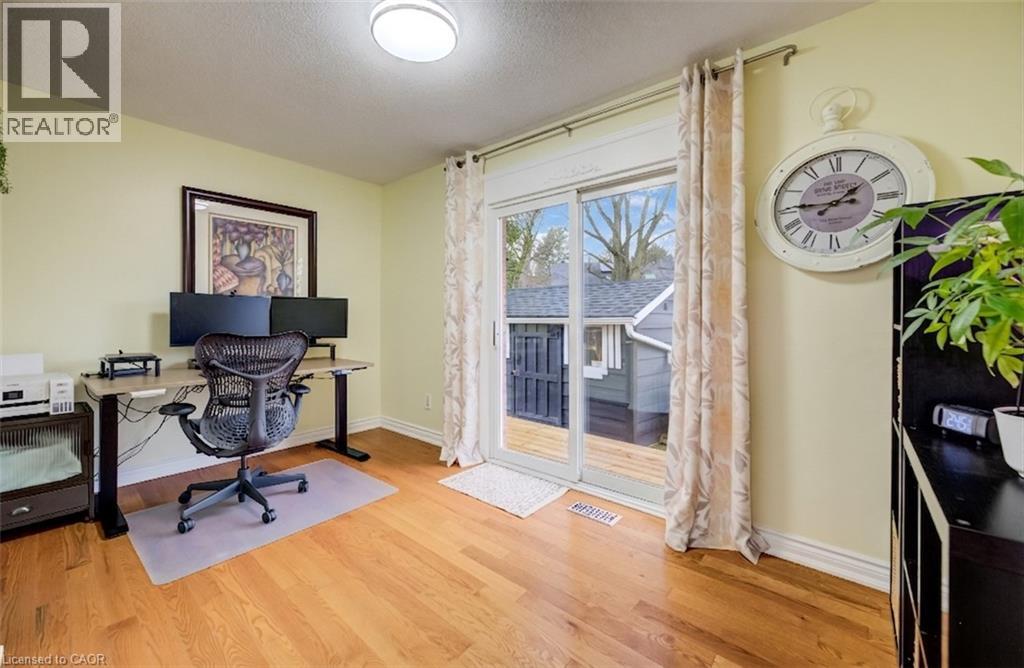 4 RONALD Road thumbnail 18