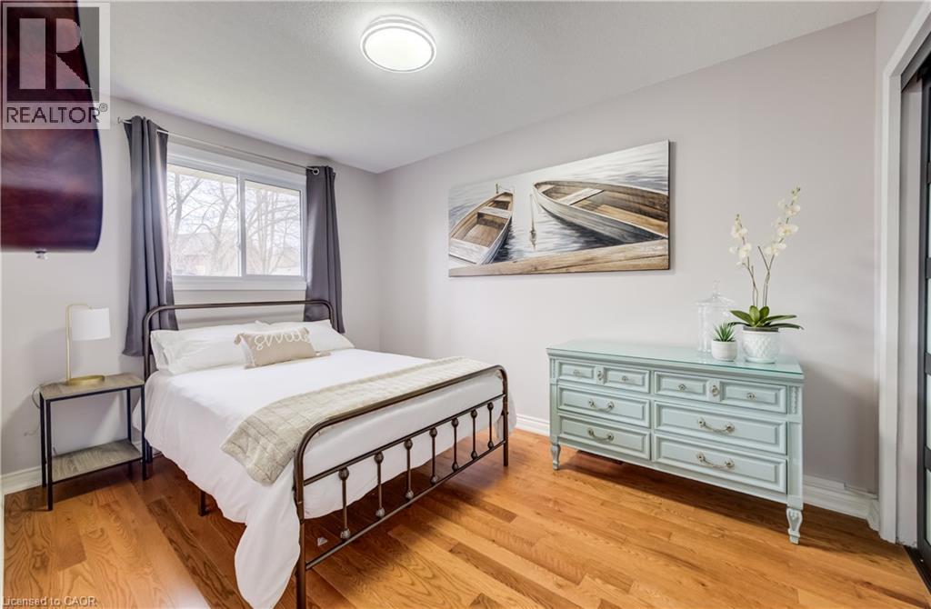 4 RONALD Road thumbnail 15