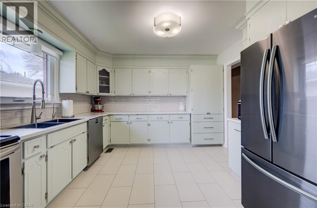 4 RONALD Road thumbnail 10