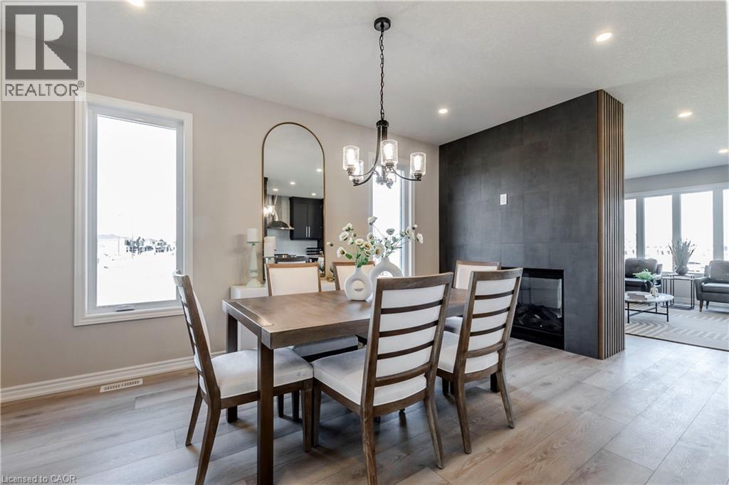 119 LANGRIDGE Way thumbnail 3