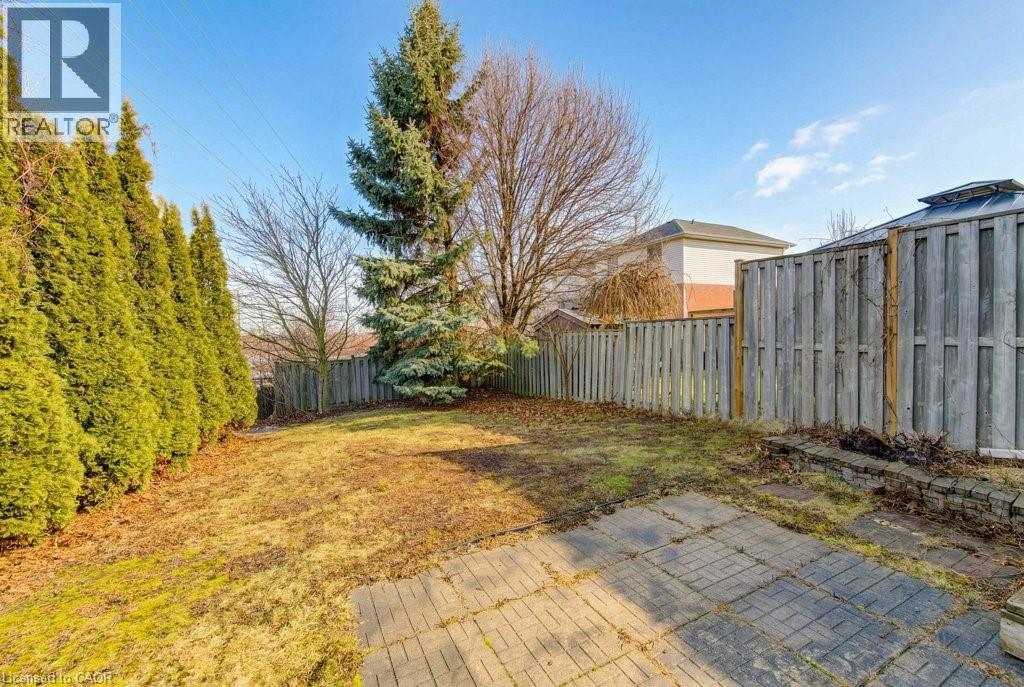 828 ELGIN Street N thumbnail 29