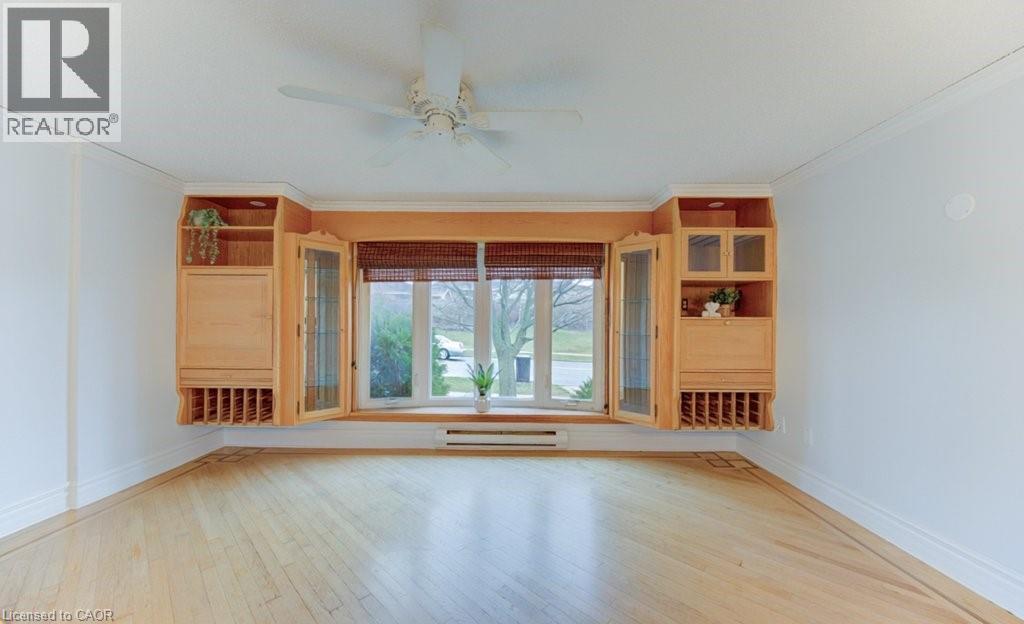 828 ELGIN Street N thumbnail 5