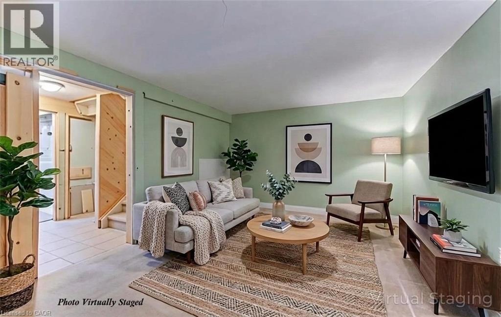 828 ELGIN Street N thumbnail 23