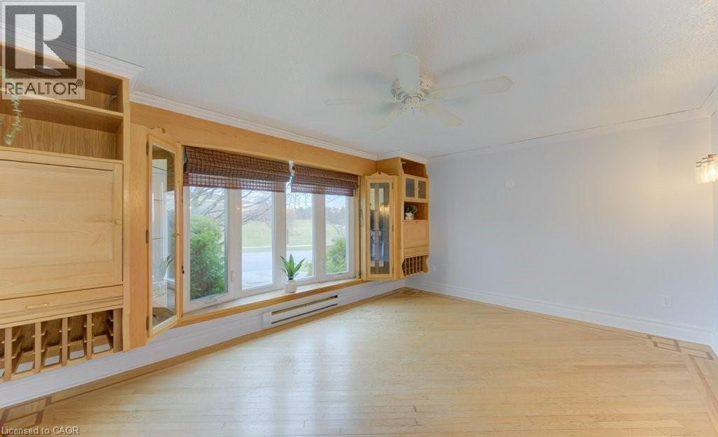 828 ELGIN Street N thumbnail 7