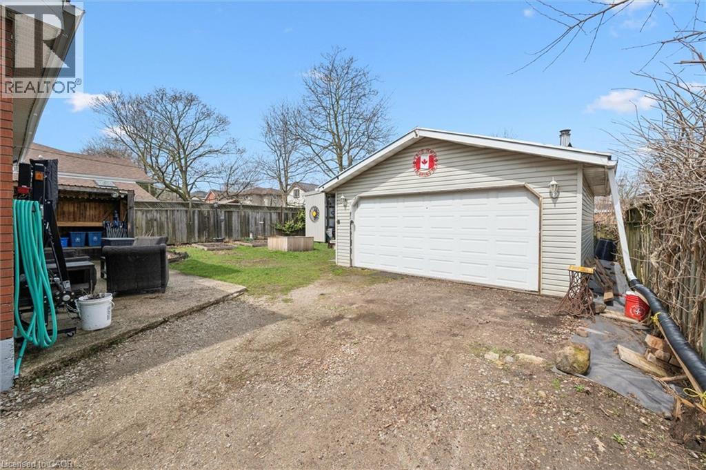 18 CLOSE Avenue thumbnail 33