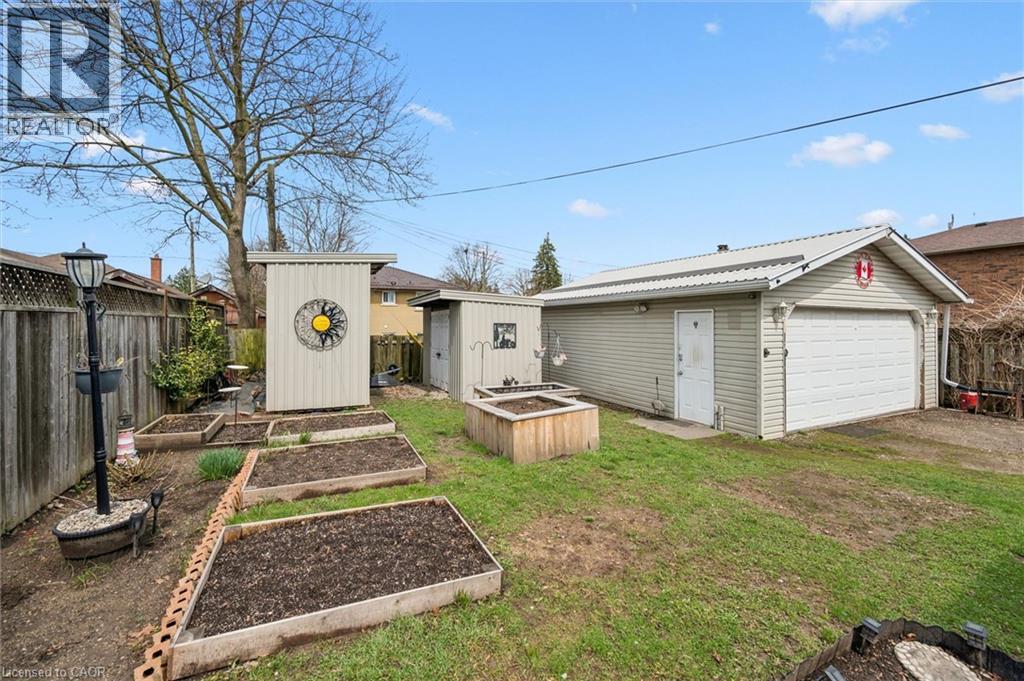 18 CLOSE Avenue thumbnail 35