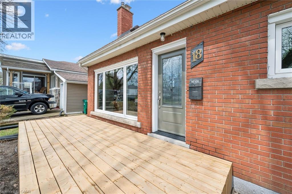 18 CLOSE Avenue thumbnail 4