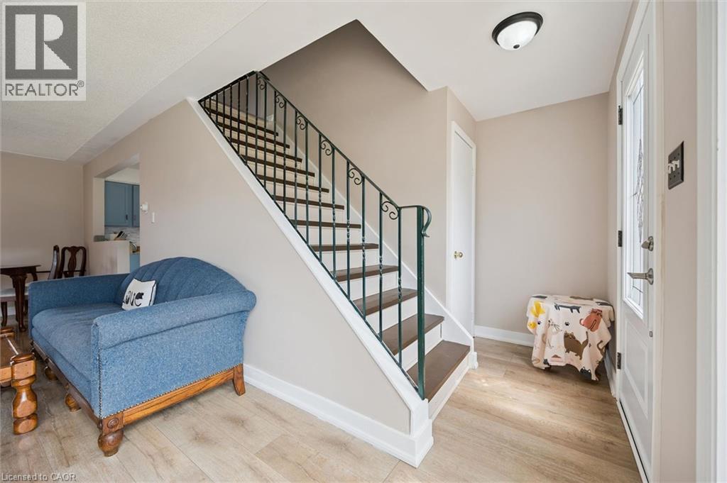 18 CLOSE Avenue thumbnail 6